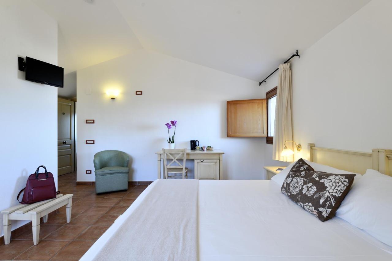 Hotel Marie Claire Lanusei Ngoại thất bức ảnh