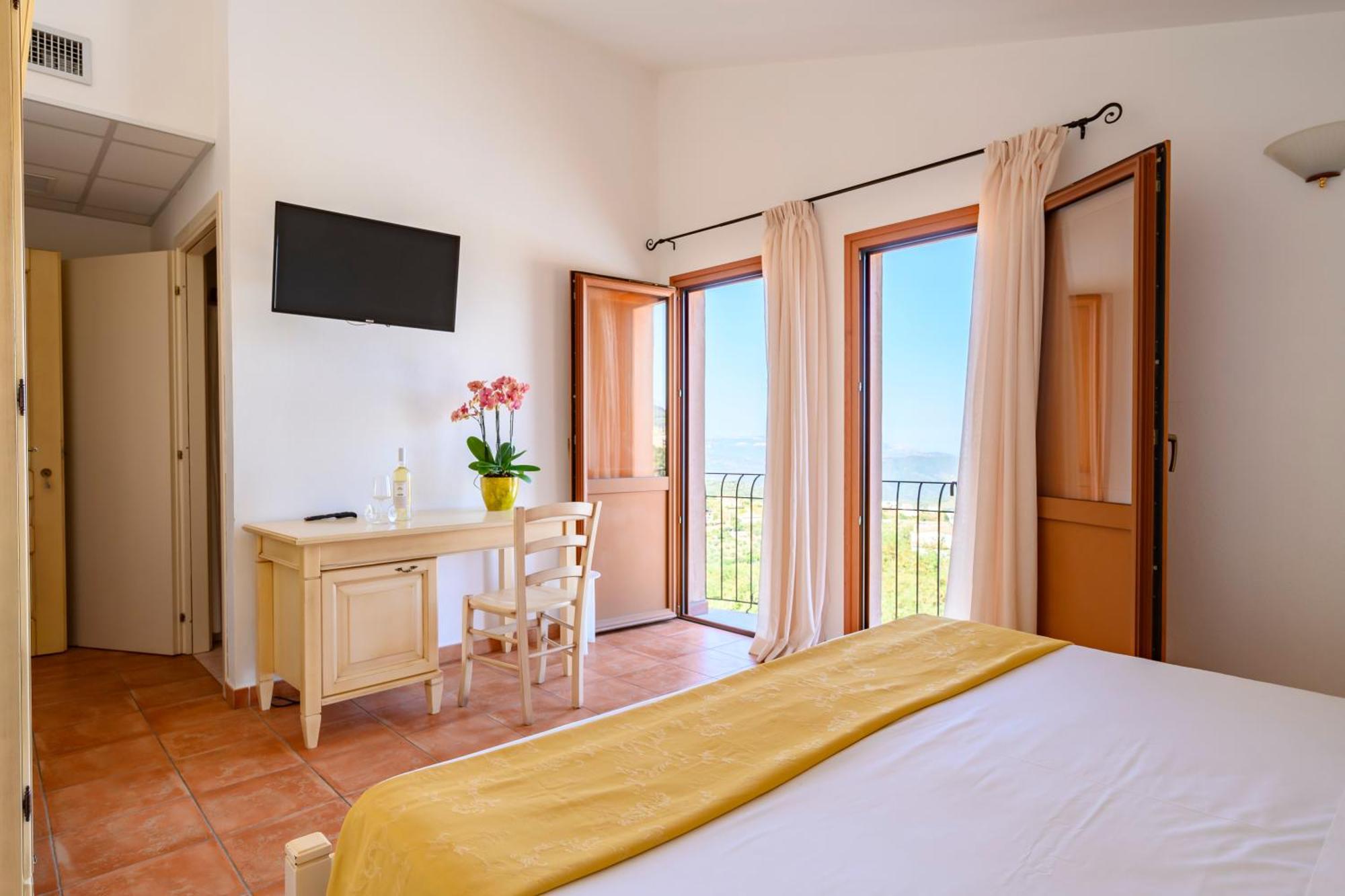 Hotel Marie Claire Lanusei Ngoại thất bức ảnh