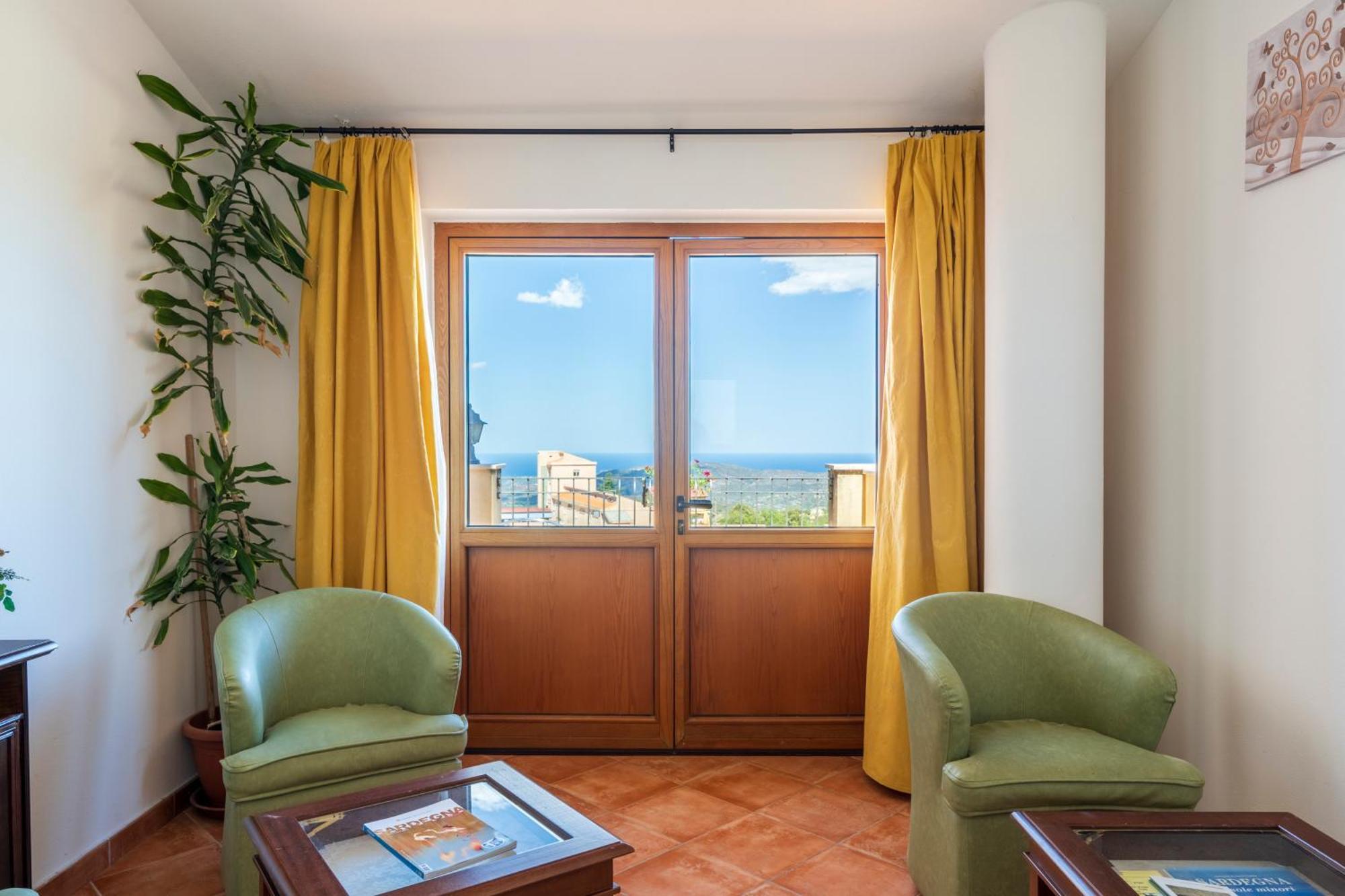 Hotel Marie Claire Lanusei Ngoại thất bức ảnh